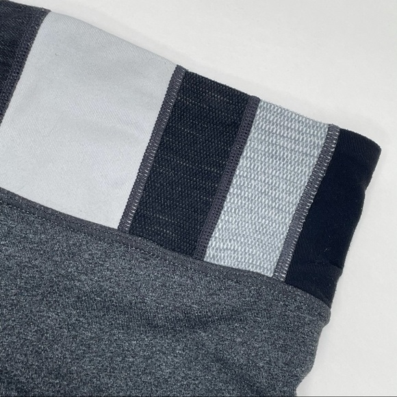 Lululemon Workout Shorts Athletic Yoga Exercise 4 - Picture 5 of 9